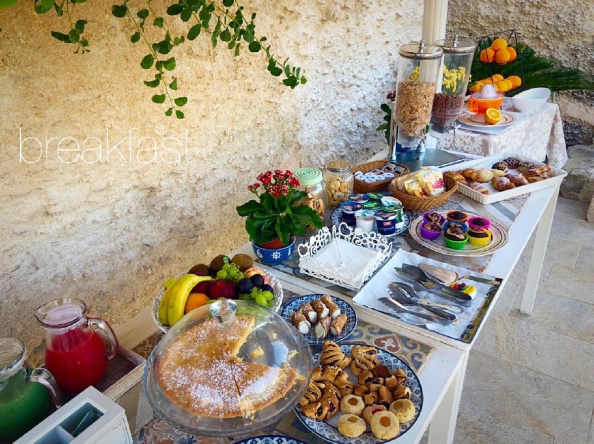 Cave Garden Rooms Фавиняна Екстериор снимка